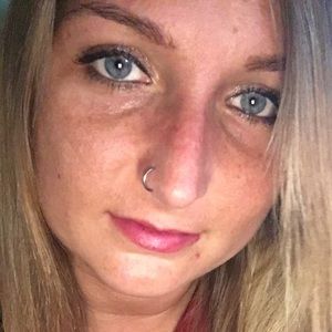 Meet your Posher, Holly